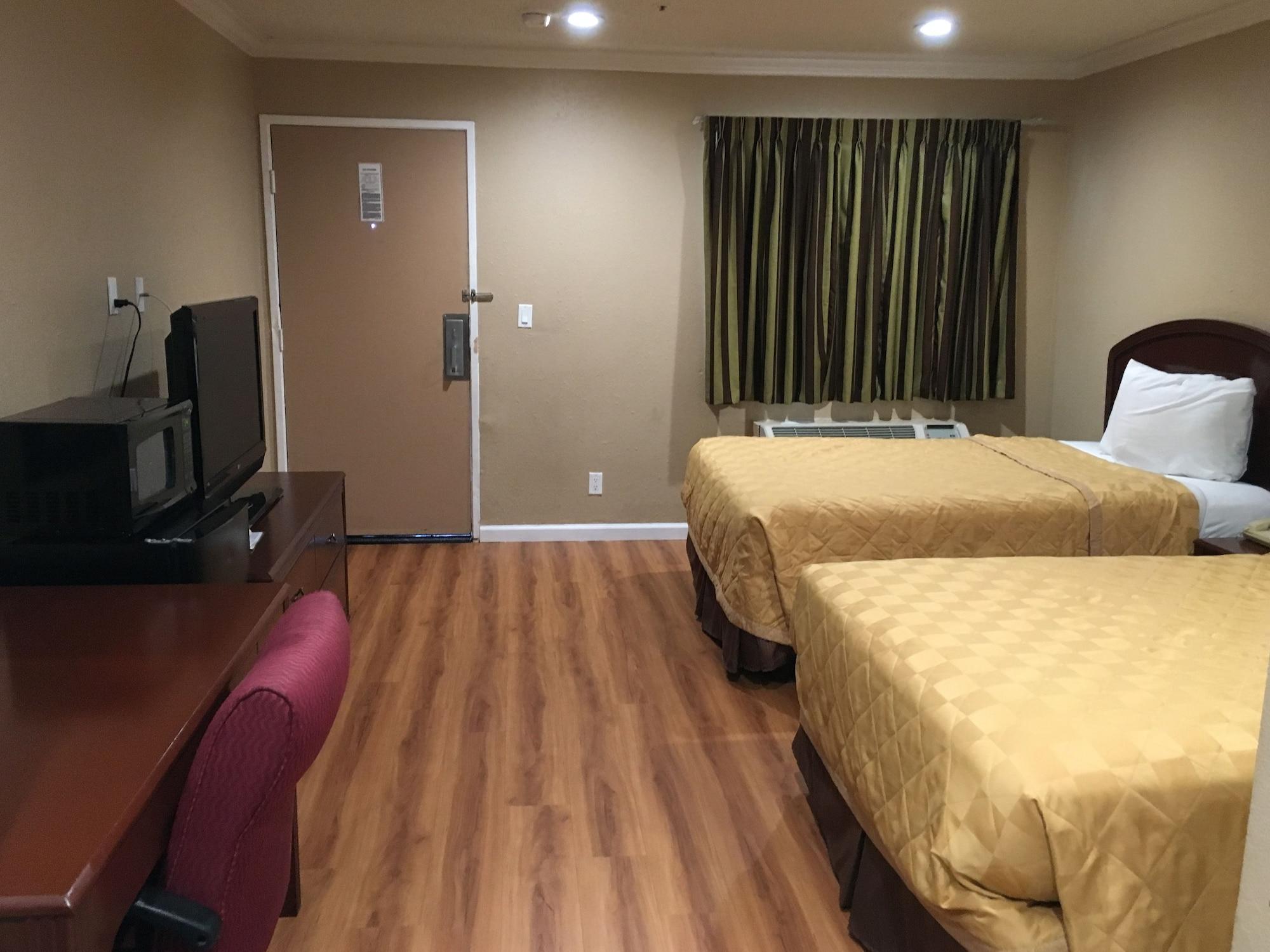 Express & Airport 2* Ontario