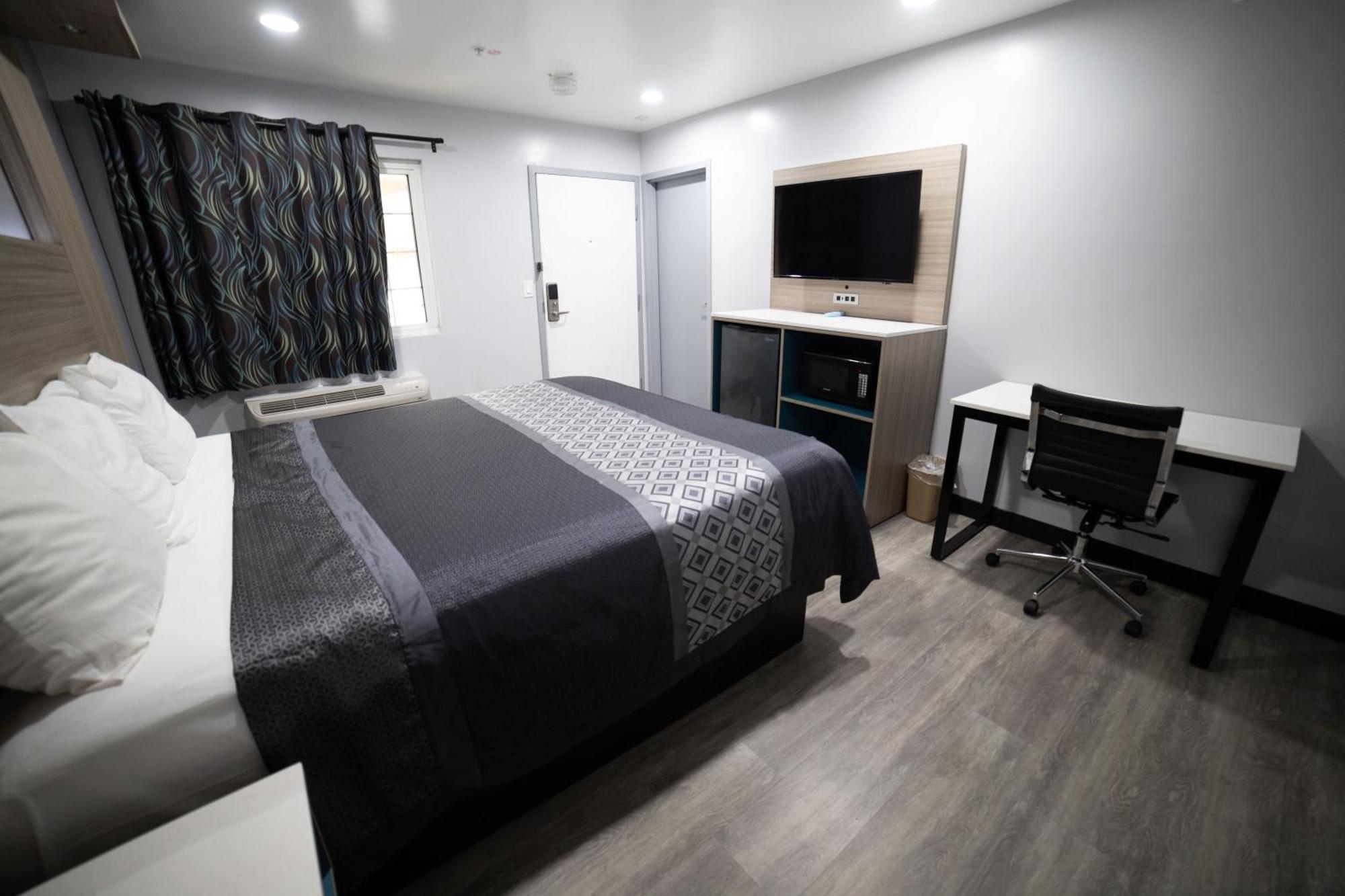 Motel Express & Airport Ontario