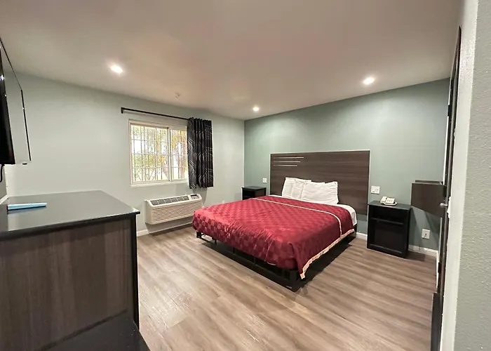Express Inn & Suites Ontario Airport