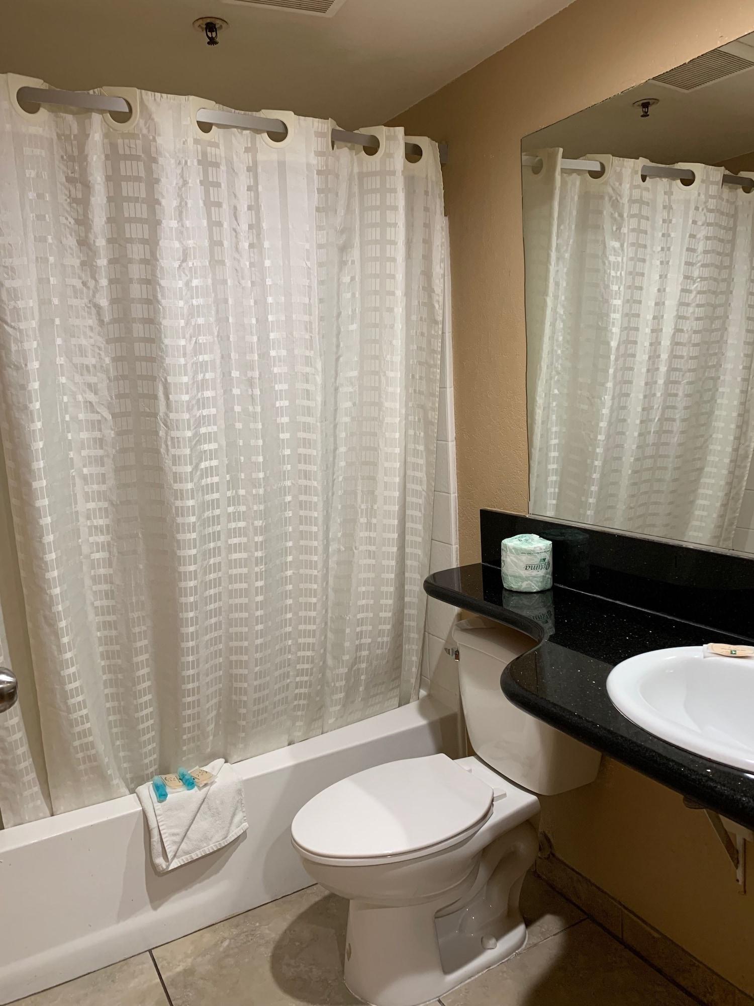 Express & Airport Motel 2*